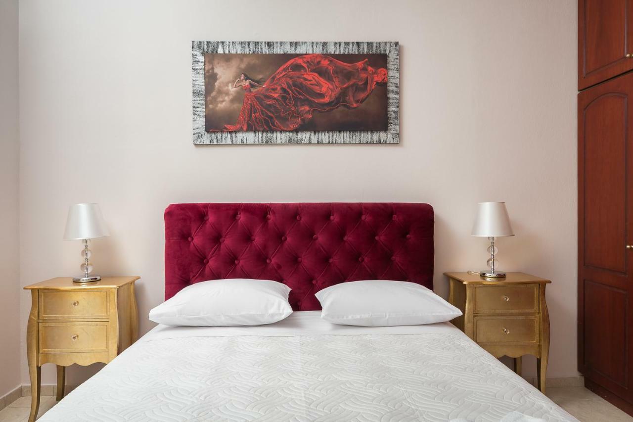 Michael Apartments Alepou Luaran gambar