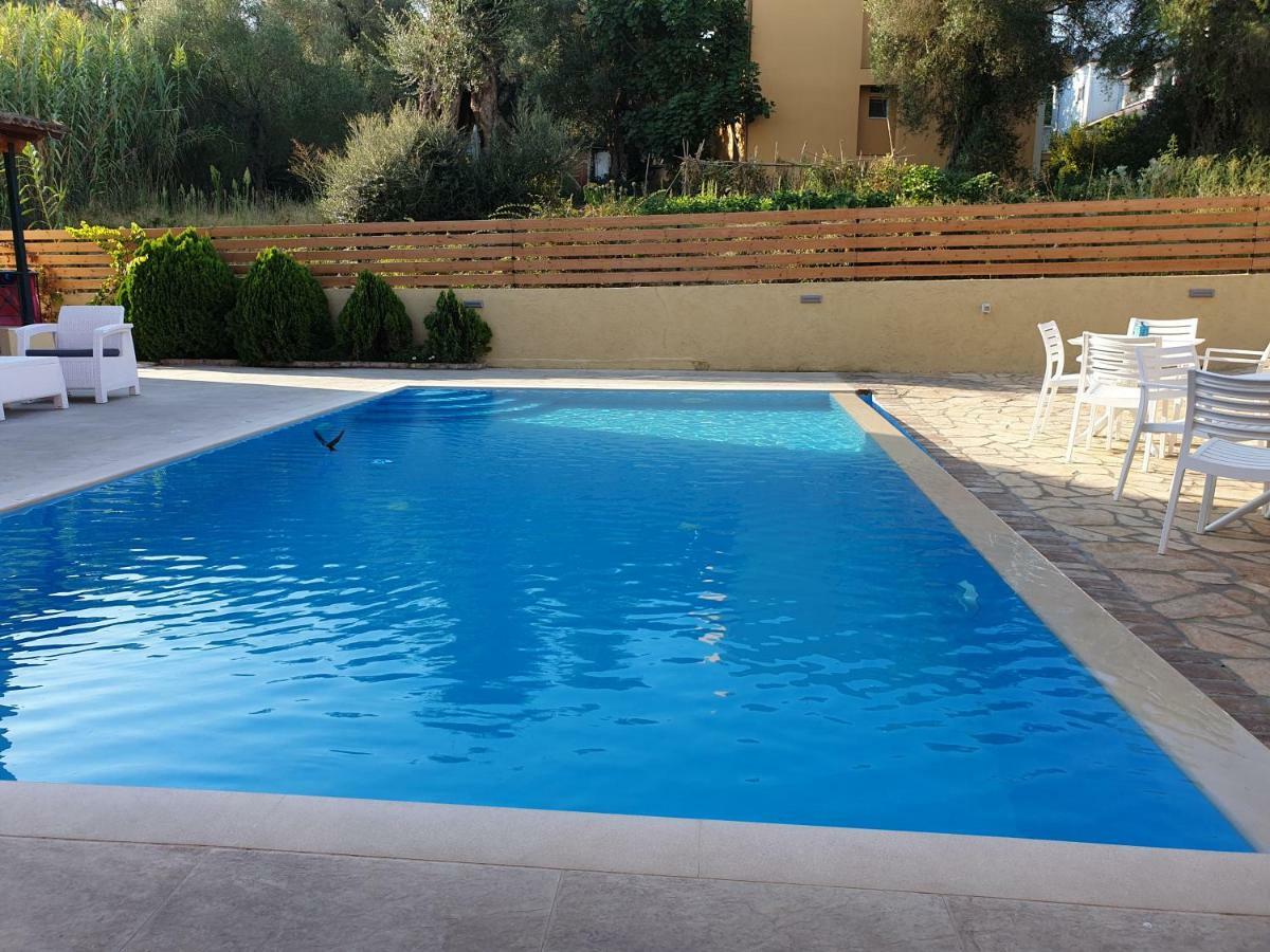 Michael Apartments Alepou Luaran gambar