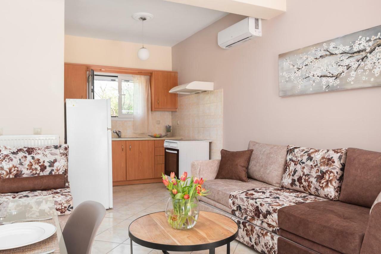 Michael Apartments Alepou Luaran gambar